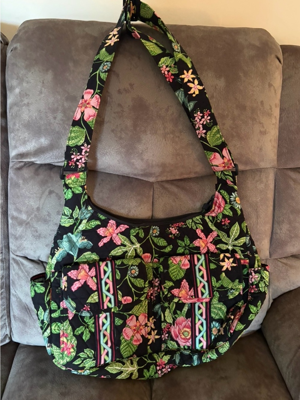 2007 Retired Vera Bradley Cargo Sling in Beautiful Botanica Print